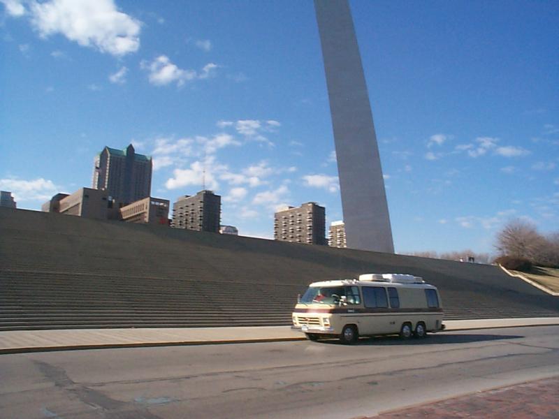 St Louis Arch - george delvecchio