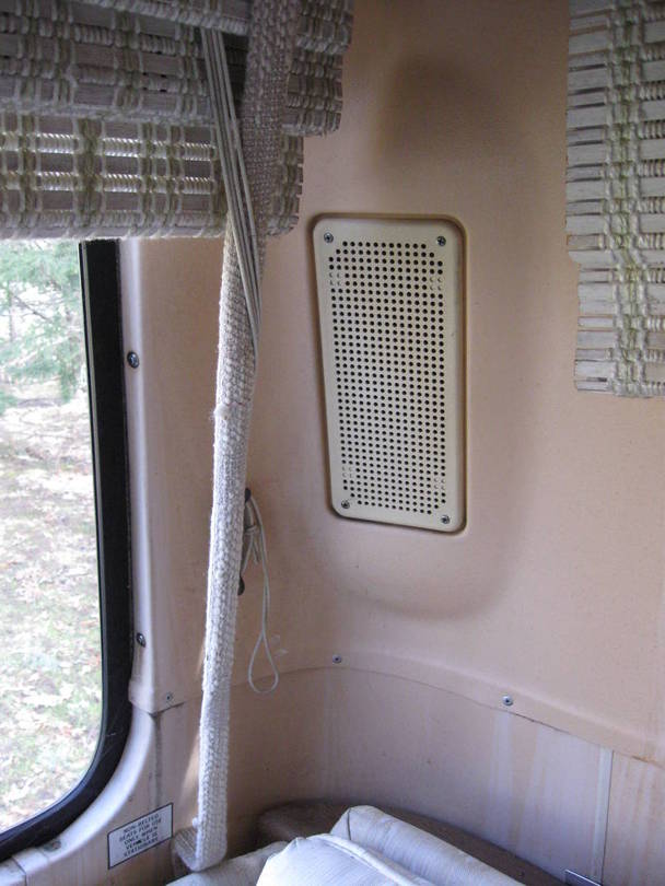 LEFT_RR_SPEAKER