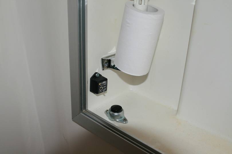 Fan has two speeds and added courtesy flush button.