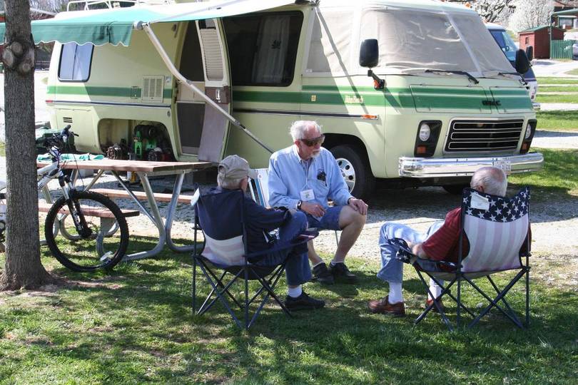 Hubert Rowell, Gary Kosier, Ken Henderson
