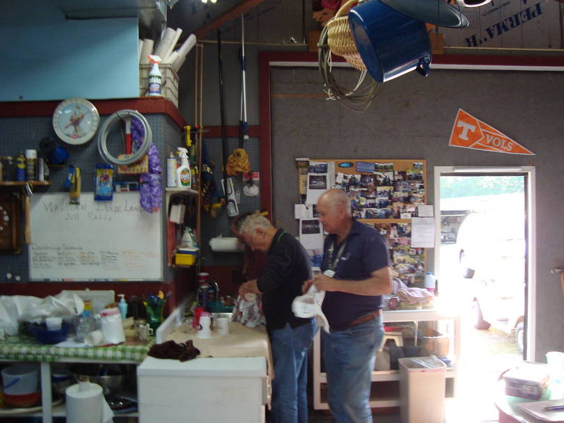 Ray Bingham, Ken Henderson