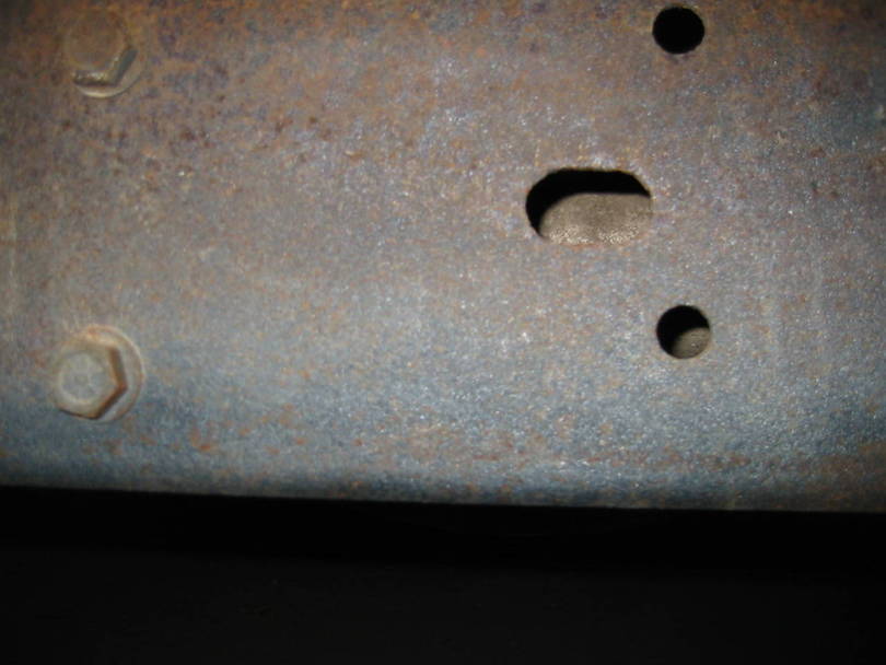 Rear Height Adjustment Slot