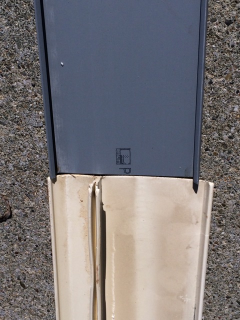 How to install a Panduit cover?