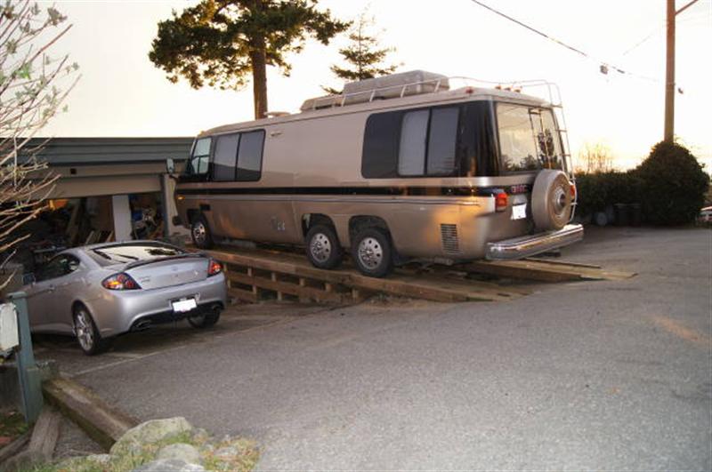 More Pics of Dwayne's ramp