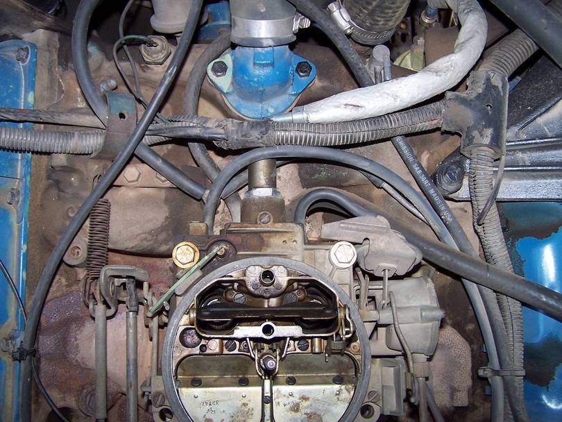GMC_-_Rockwell_Intake_Manifold_Installation_002.jpg