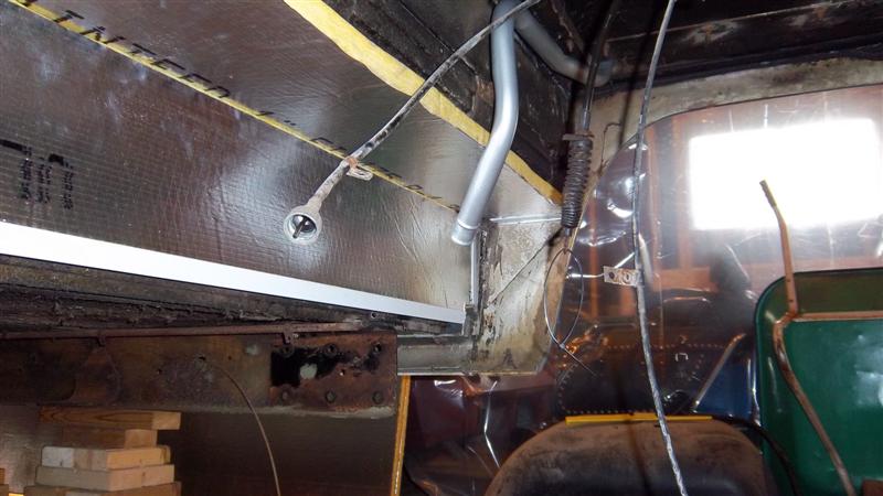 Insulation_installation_005_Medium_