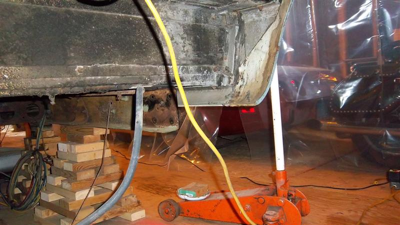 pre_insulation_and_caulk_pictures_012_Medium_