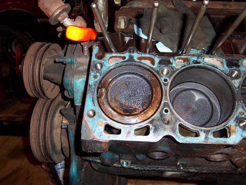 engine_disassembly_017_Medium_