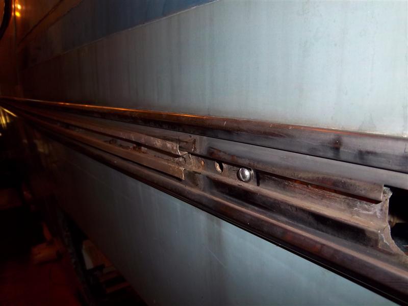 Moulding_-_body_side_001_Medium_