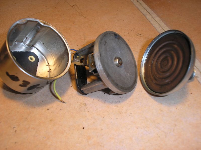 060_-_Diaphragm_is_probably_brass