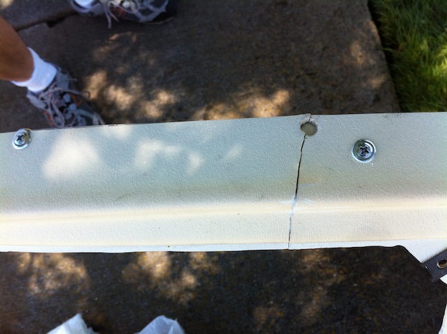 Speaker crack