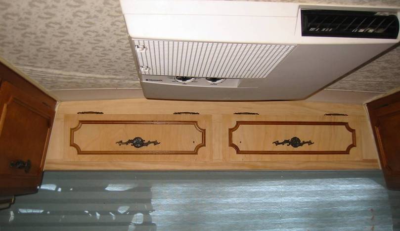 Rear_Window_Cabinet_1