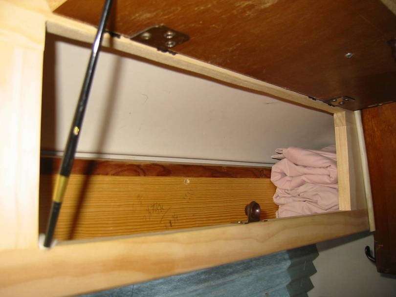 Rear_Window_Cabinet_3