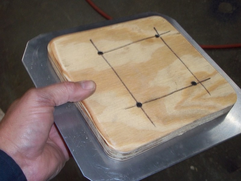 Aluminum blank clamped in the hammerform