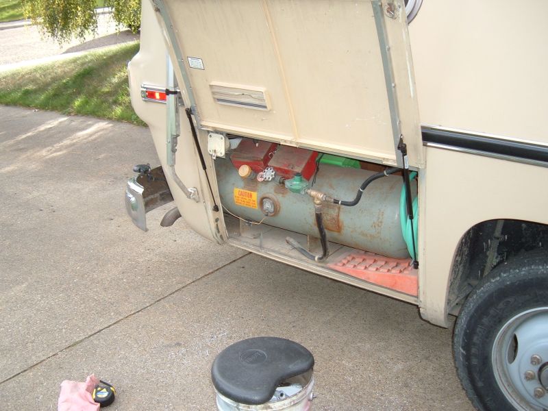 Rear_Hatch_Struts_26