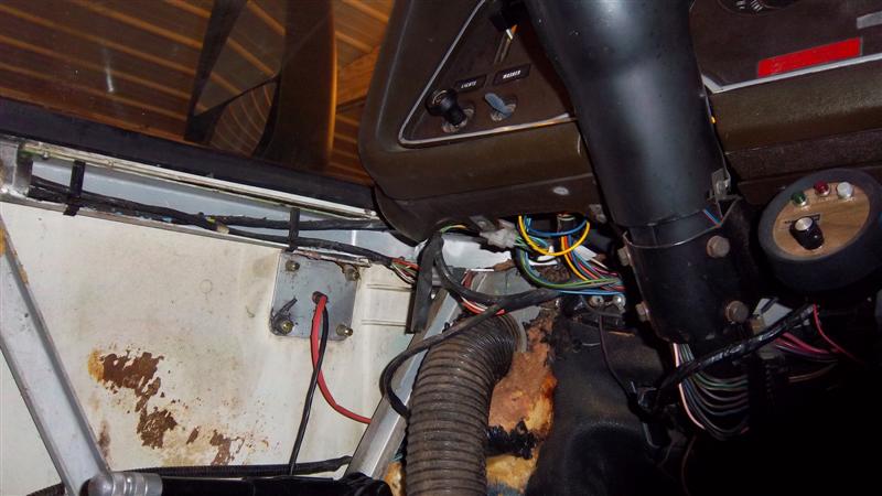 location of blue spare wire under dash