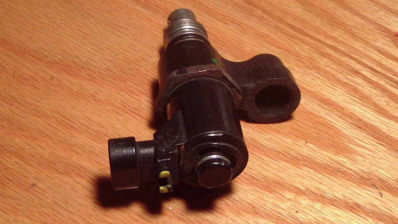 variable orifice valve for power steeting