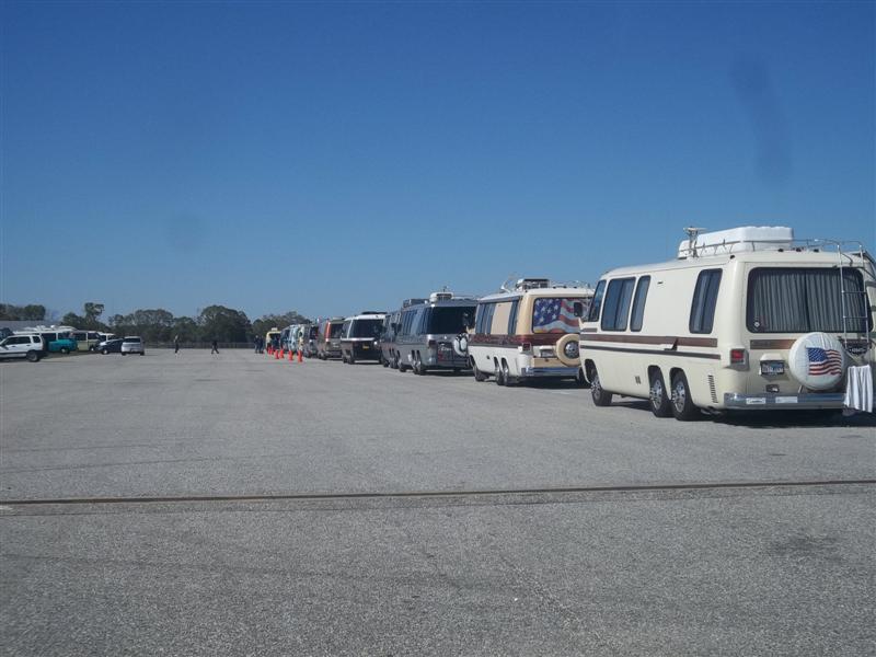 Long Line. Got My Vdub In The Middle.