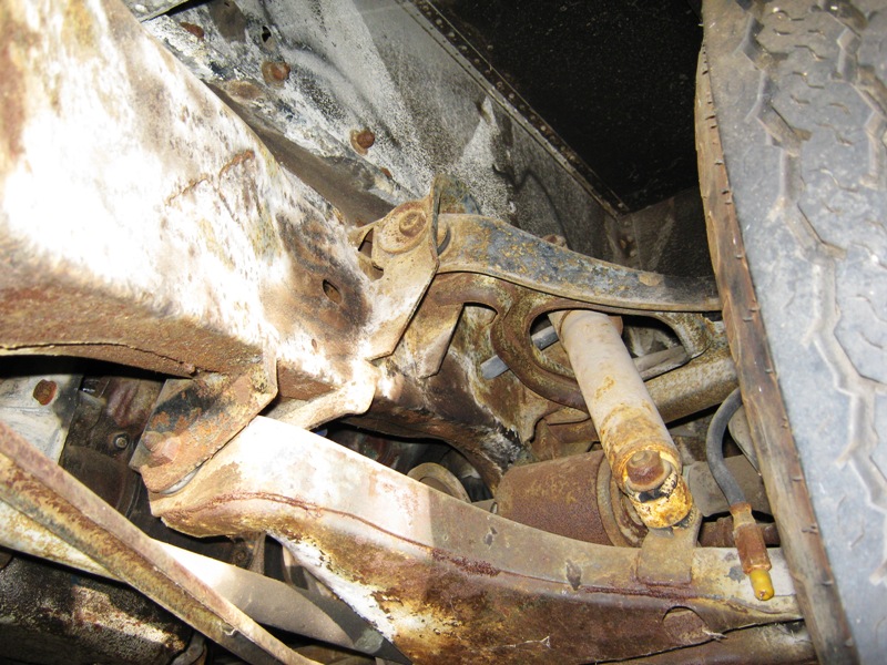 View of starter and control arms
