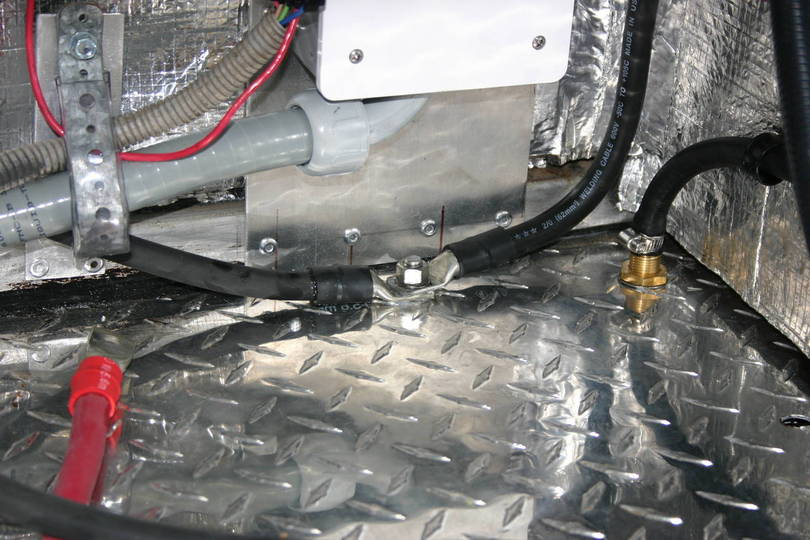 Ground and fuel bulk head