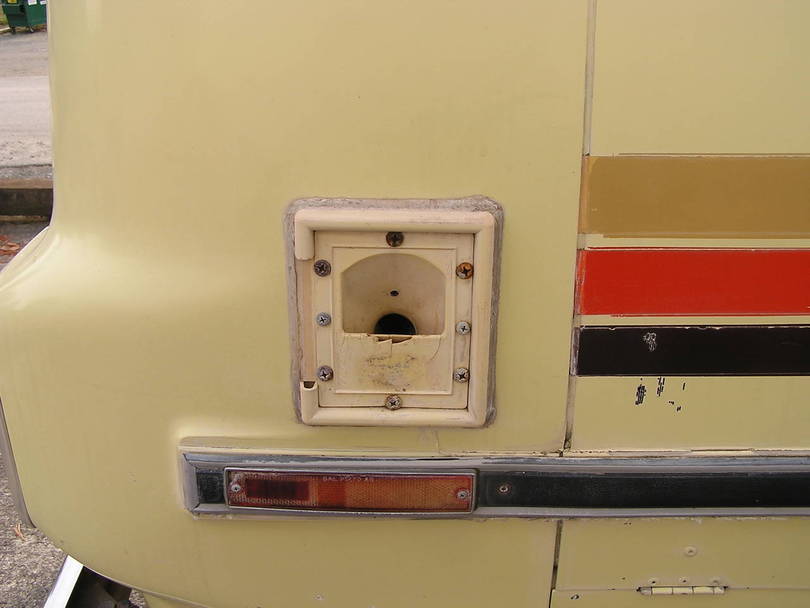 1976 Royale water door