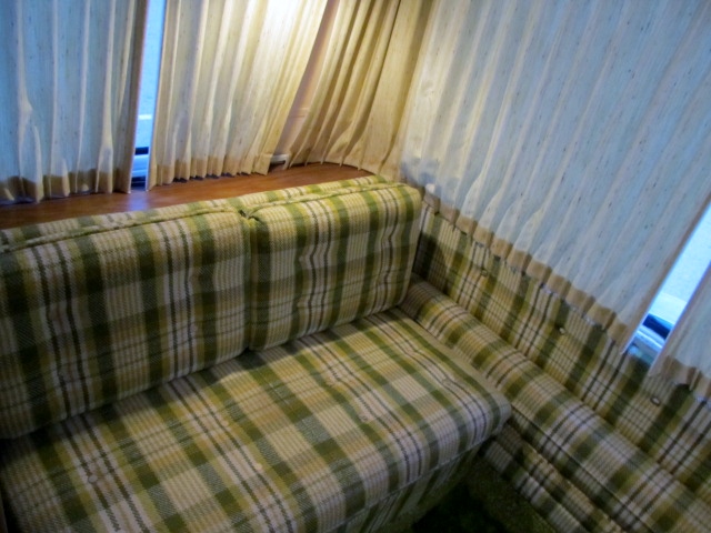 rear settee