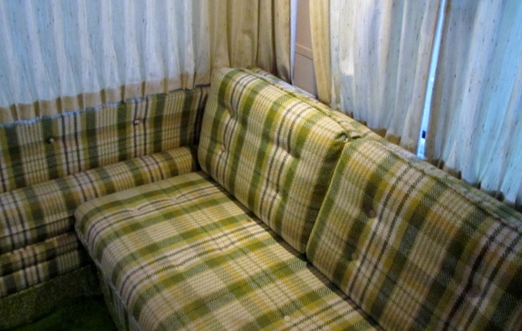 rear settee