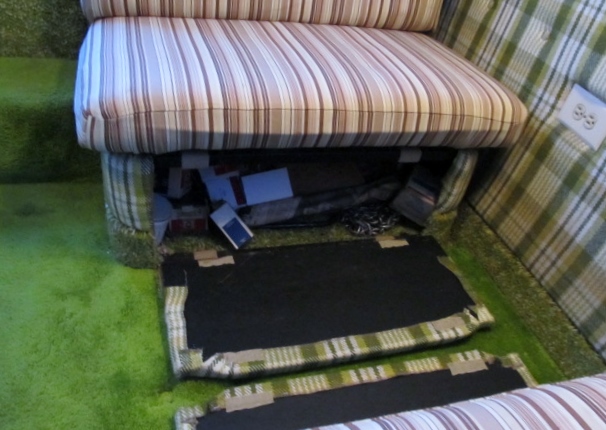 storage under dinette seats