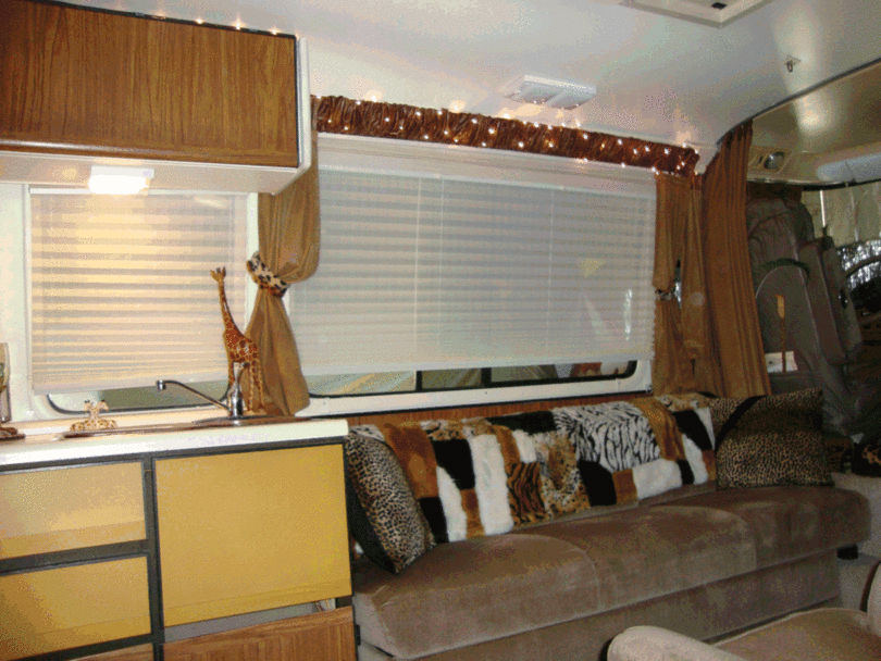 759_-Found_drapery_hangers_on_tape_at_Beacon_Fabric_and_Notions_-_google_it