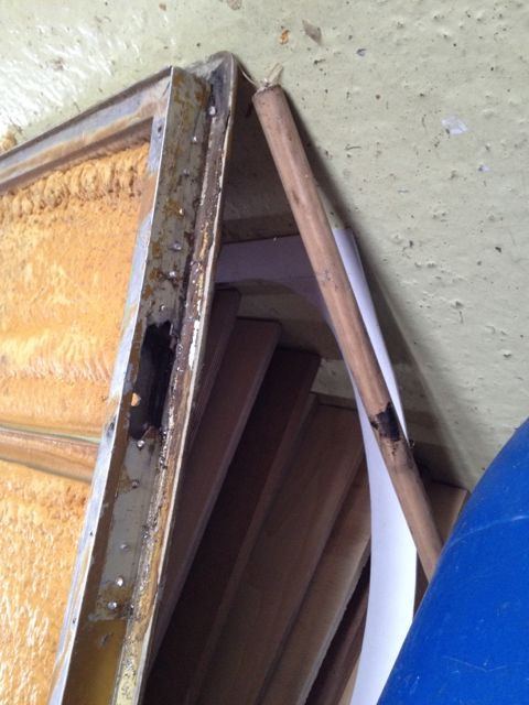 lower hinge