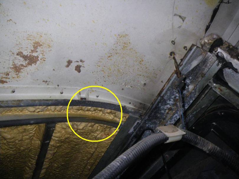 Rear end cap at roof line