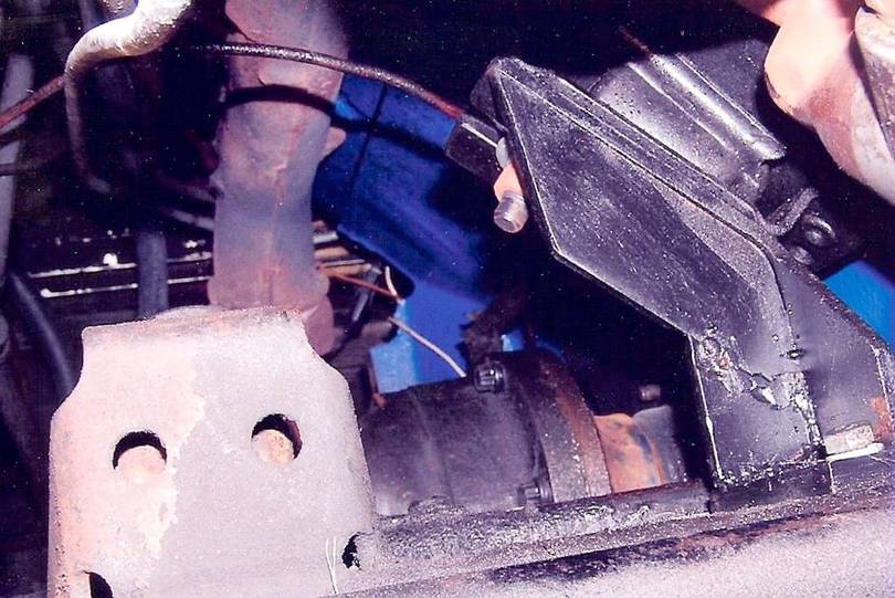 Cadillac 500 Motor Mount RH