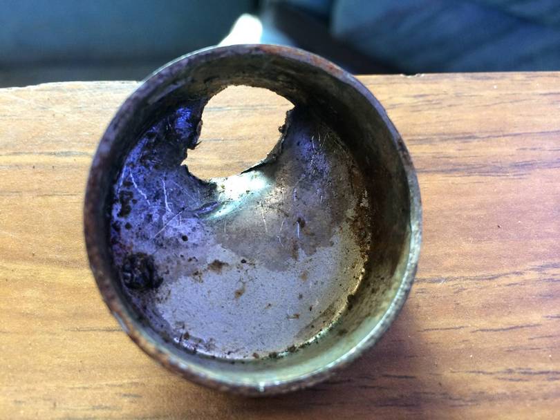 Finnaly out, it was rusted from the inside