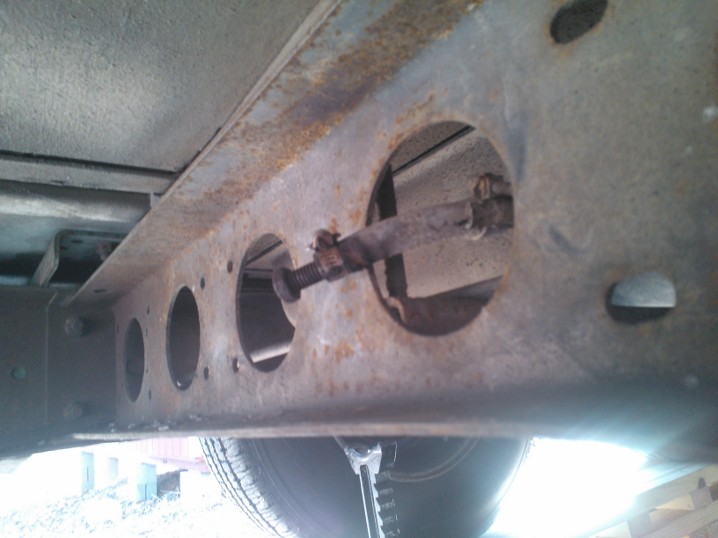 This is an outlet to the old poo flinger.  (still have the connection for t