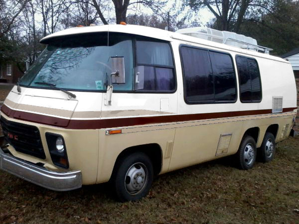 beige top stripe and bottom