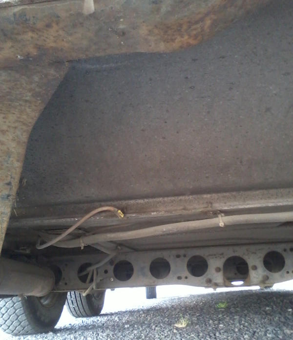 Underneath from the rear