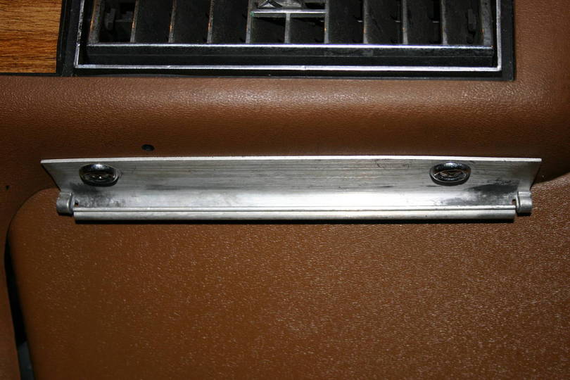 Cockpit Table Dash Bracket