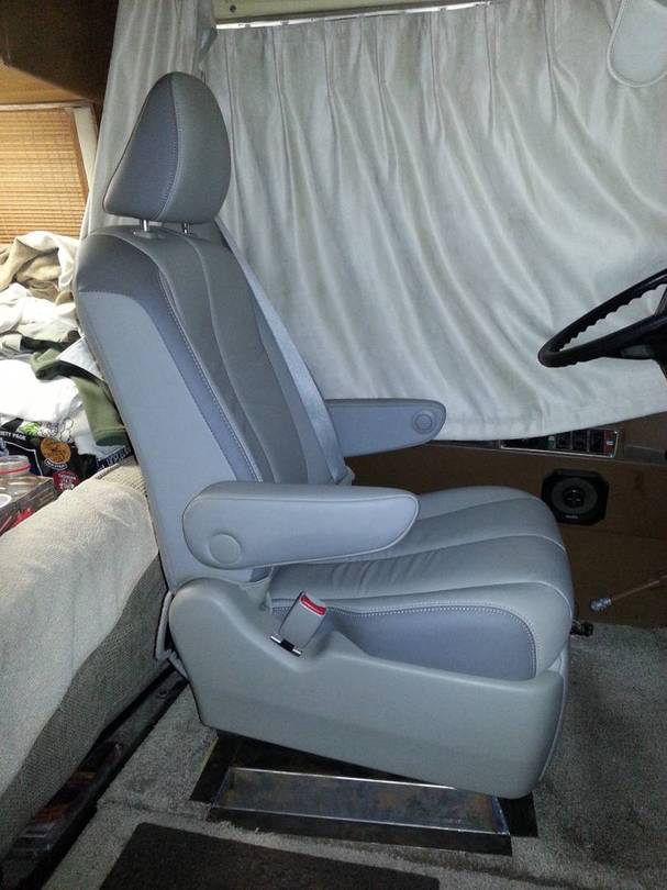 Toyota Sienna reclining cockpit seats