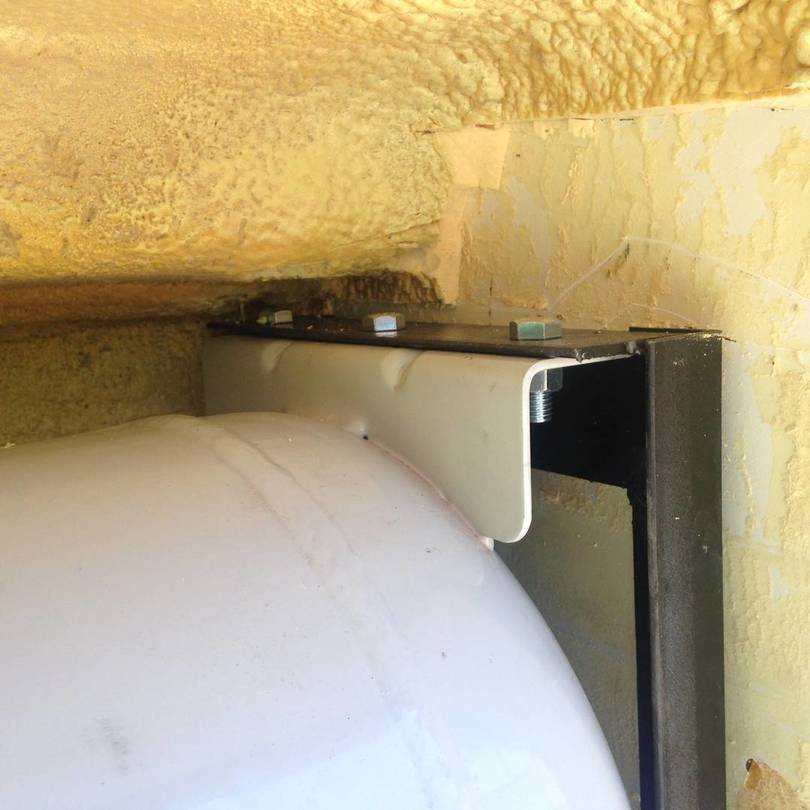 LP gas tank right top mount