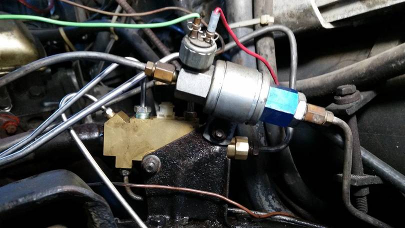 Replacing the Combination valve