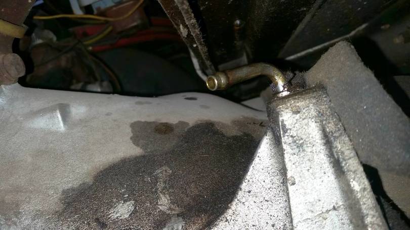 Fitting_on_top_of_the_transmission