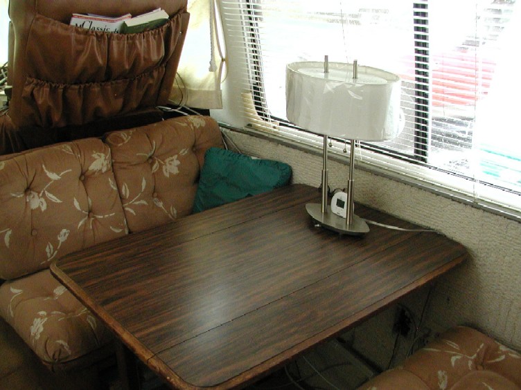 GMC_Dinette_Rear