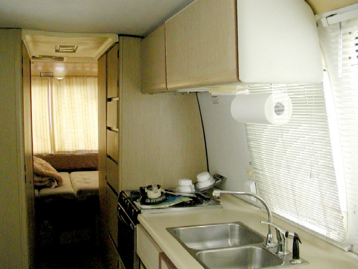 GMC_Inside_Kitchen_Front