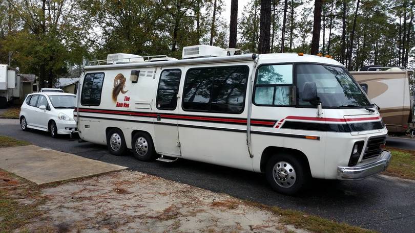 Bill and Betty's coach at the GMC Sunshine Statesmen Christmas Rally 2017