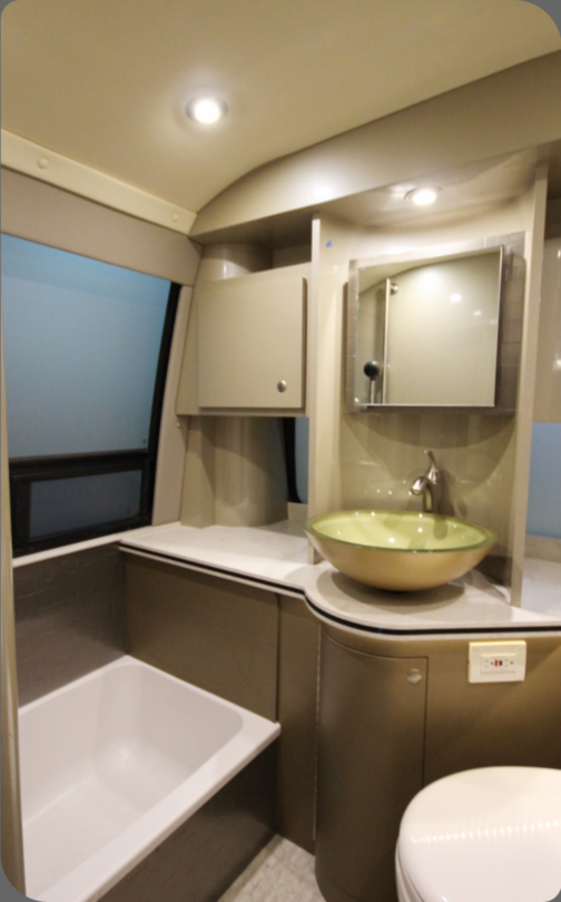 Custom_GMC_Motorhome_Restoration_12b_