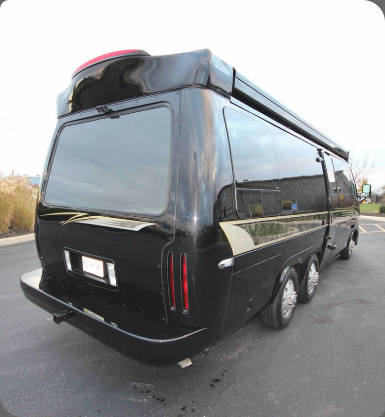 Custom_GMC_Motorhome_Restoration_1_