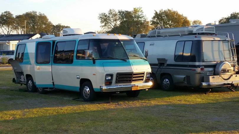 Cahill and Coffield Coaches at the Rally