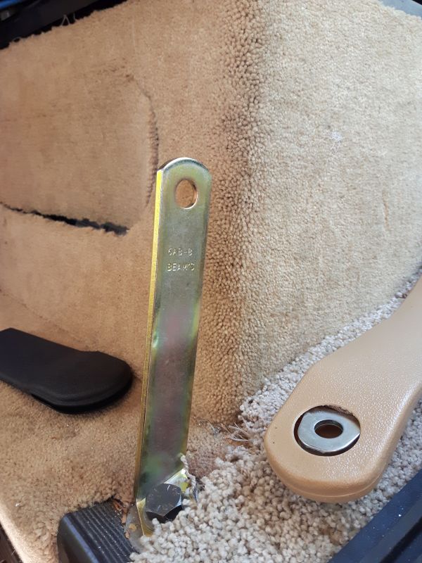 "B" Bend Bracket on the Drivers Inboard Side