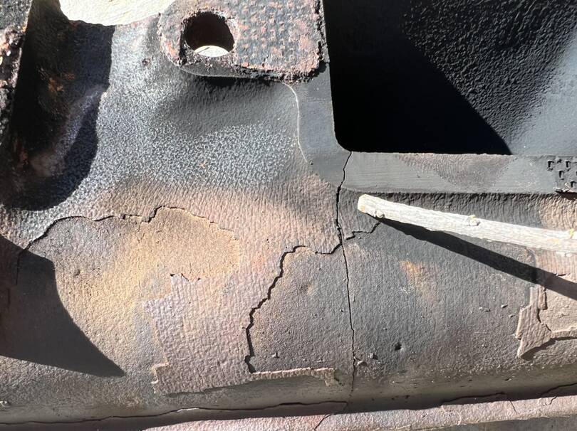 Cracked exhaust manifold